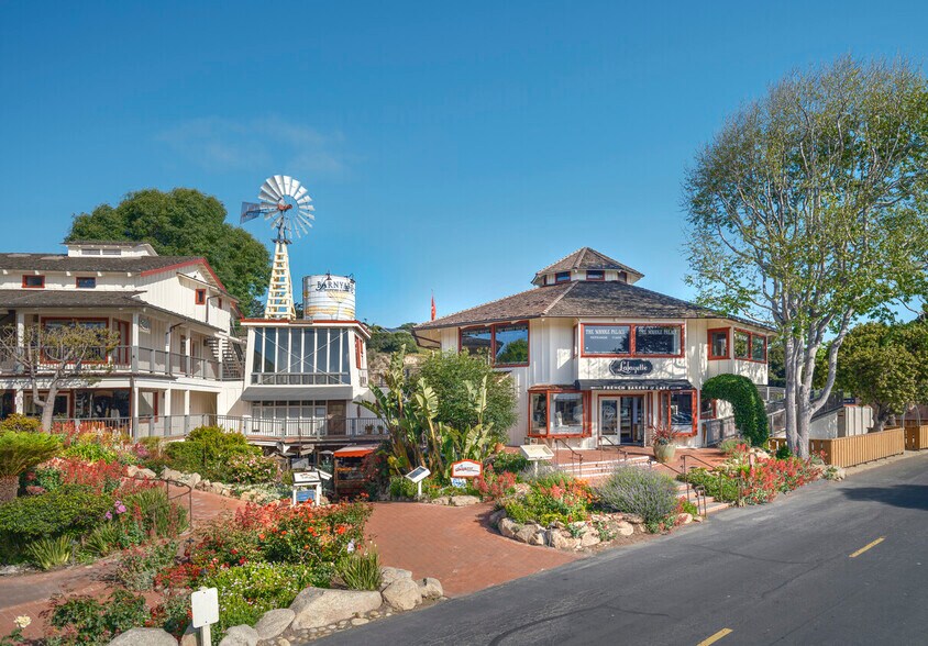 3618 The Barnyard, Carmel, CA à louer - Photo principale - Image 2 de 30