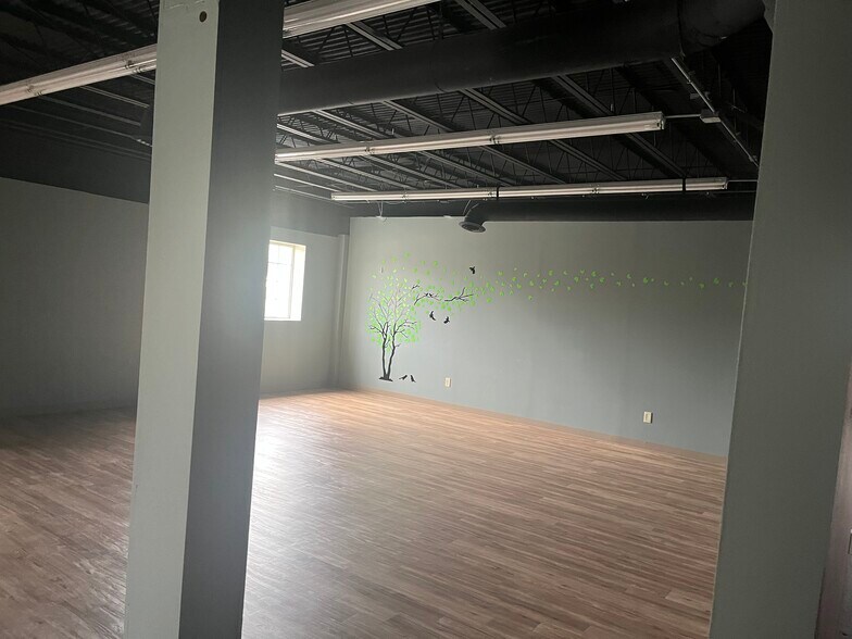 8221-8237 E Washington St, Chagrin Falls, OH à louer - Photo du bâtiment - Image 3 de 7