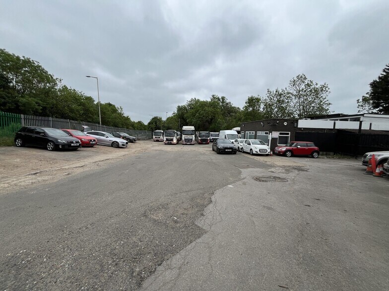 Barnet Bypass, South Mimms à louer - Photo du bâtiment - Image 2 de 7