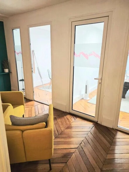 17 Boulevard Saint-Martin, Paris for lease - Interior Photo - Image 3 of 20