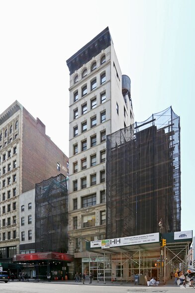 244 Fifth Ave, New York, NY à louer - Photo du bâtiment - Image 2 de 11