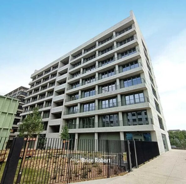 Bureau dans Lyon à louer - Photo du bâtiment - Image 1 de 3