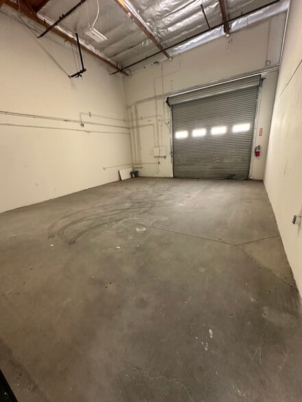 1215 W Pomona Rd, Corona, CA for lease - Building Photo - Image 3 of 8