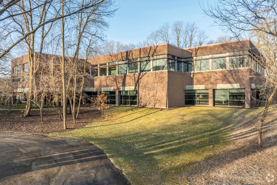 1002 Deming Way, Madison, WI for sale - Building Photo - Image 2 of 23