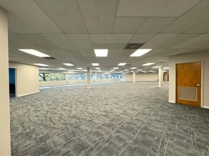 5600 N May Ave, Oklahoma City, OK for lease Interior Photo- Image 2 of 10