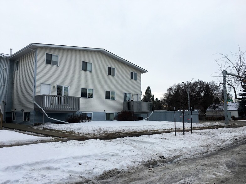 10845 68 Ave NW, Edmonton, AB for sale - Building Photo - Image 1 of 1