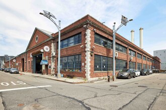 141 Flushing Ave, Brooklyn, NY à louer Photo intérieure- Image 1 de 1