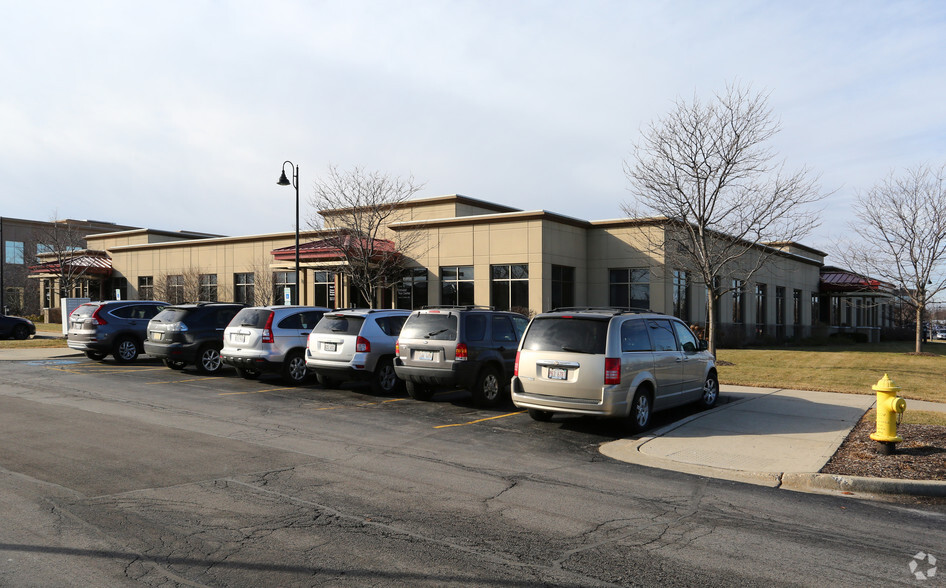 2601 Compass Rd, Glenview, IL for lease - Building Photo - Image 2 of 4