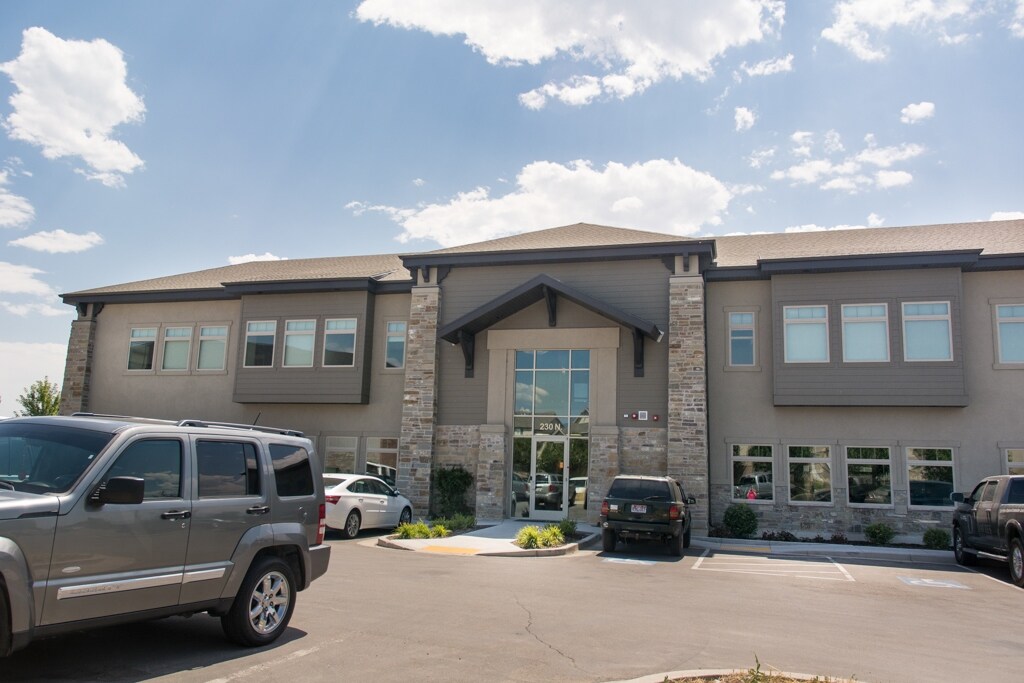 230 N 1200 E, Lehi, UT à vendre Photo du bâtiment- Image 1 de 1