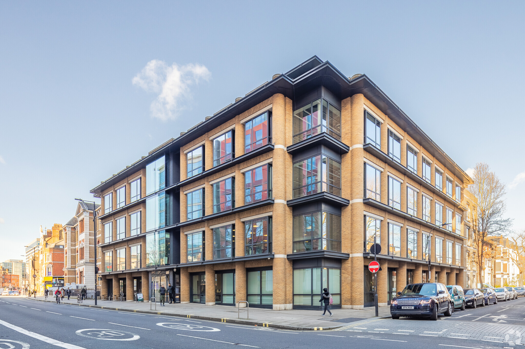 200 Hammersmith Rd, London for lease Primary Photo- Image 1 of 4