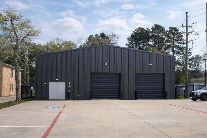 810 Honea Egypt Rd., Magnolia, TX à louer - Photo du bâtiment - Image 2 de 9