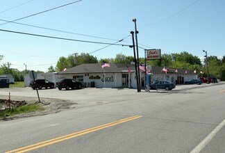 Plus de détails pour 56 S Howard Rd, Curtice, OH - Commerce de détail à vendre