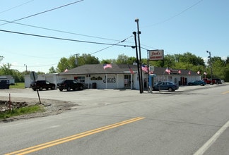 Plus de détails pour 56 S Howard Rd, Curtice, OH - Commerce de détail à vendre