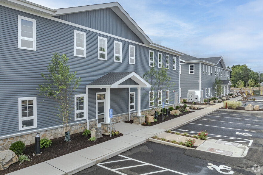 28 Branford Rd, North Branford, CT for lease - Building Photo - Image 3 of 14