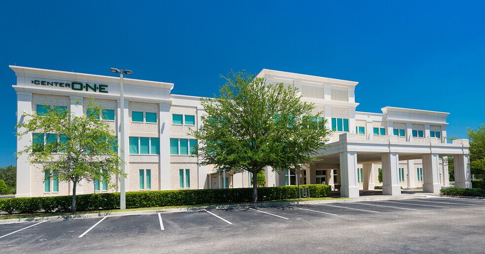 10475 Centurion Pky, Jacksonville, FL à louer - Photo du bâtiment - Image 3 de 7
