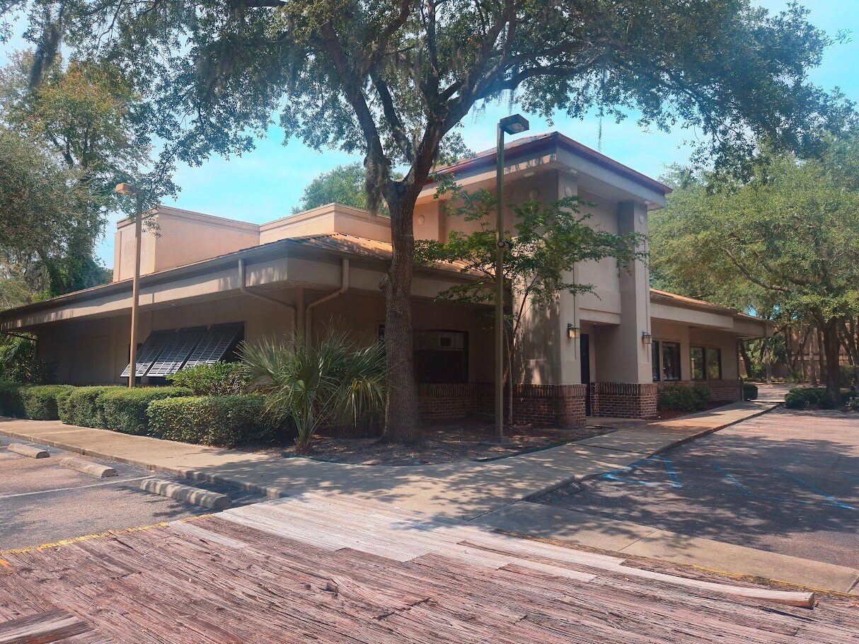 439 William Hilton Pky, Hilton Head Island, SC à louer Photo du bâtiment- Image 1 de 9