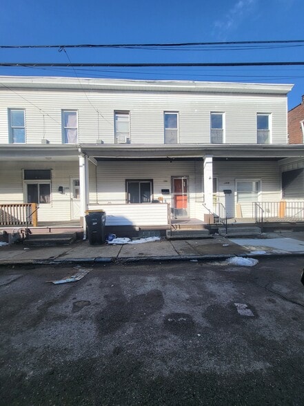 Mckees Rocks 31 unit Portfolio portefeuille de 11 propriétés à vendre sur LoopNet.ca - Photo du bâtiment - Image 2 de 44