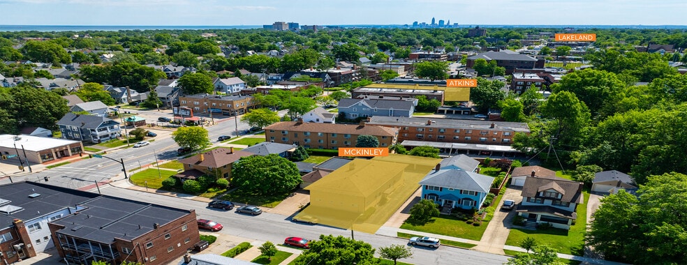 Lakewood 30 portfolio of 3 properties for sale on LoopNet.ca - Building Photo - Image 1 of 16