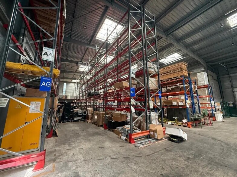 Flex dans Bussy-Saint-Martin à louer - Photo du bâtiment - Image 3 de 7