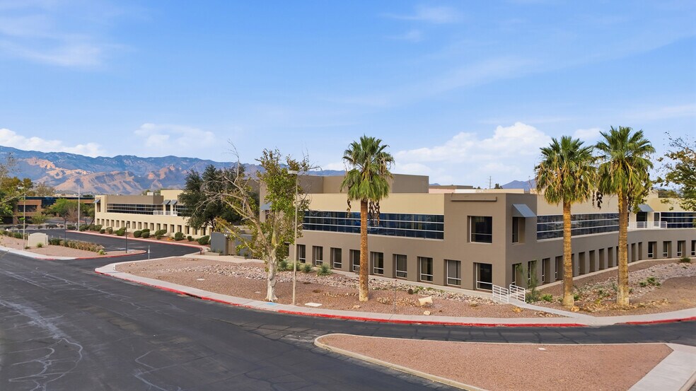 930 N Finance Center Dr, Tucson, AZ à louer - Photo du bâtiment - Image 2 de 17