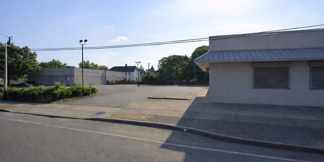 Plus de détails pour 994 Clinton Ave S, Rochester, NY - Commerce de détail à louer