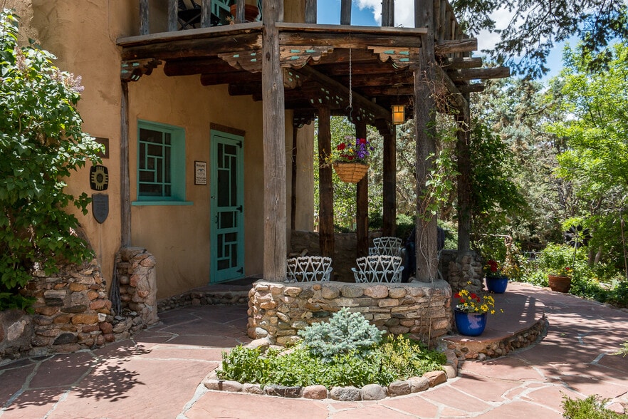 342 East Buena Vista, Santa Fe, NM for sale - Building Photo - Image 3 of 31