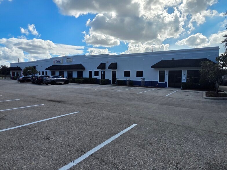 1400 Jordan Ave, Orlando, FL à louer - Photo du bâtiment - Image 2 de 13