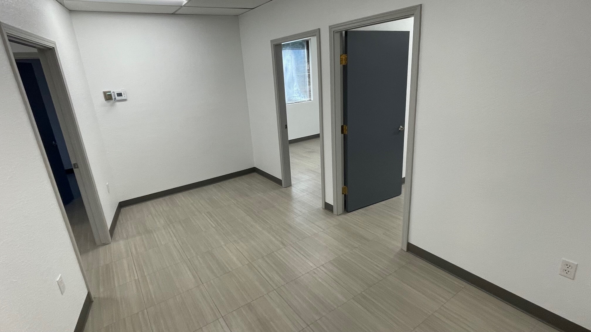 2264 Fair Oaks Blvd, Sacramento, CA for lease Interior Photo- Image 1 of 4