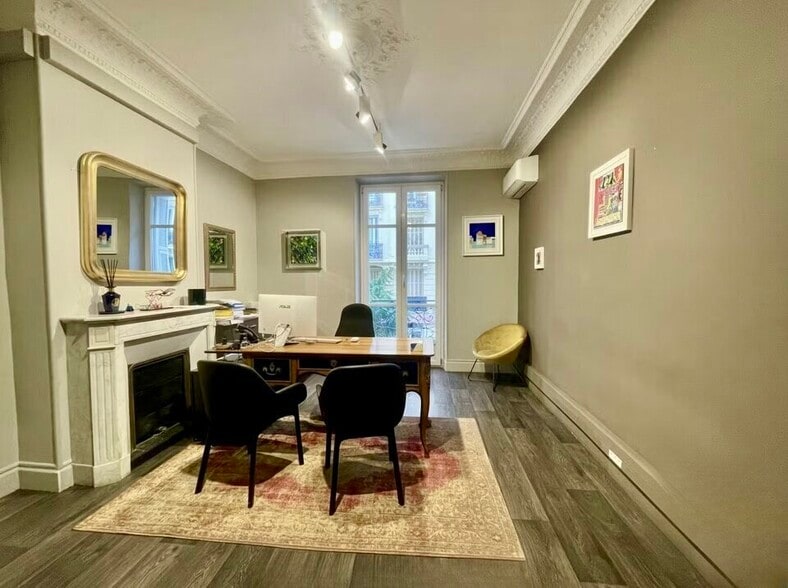44 Rue Du Louvre, Paris for lease - Interior Photo - Image 3 of 6