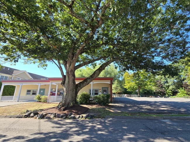 More details for 64 Bay Spring Ave, Barrington, RI - Retail for Sale