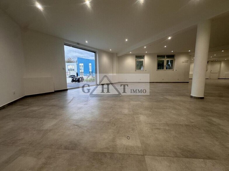 Office in Créteil for sale - Interior Photo - Image 3 of 7