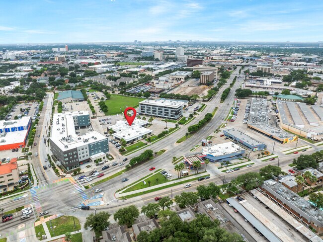 More details for 6430 Hillcroft Ave, Houston, TX - Office for Sale