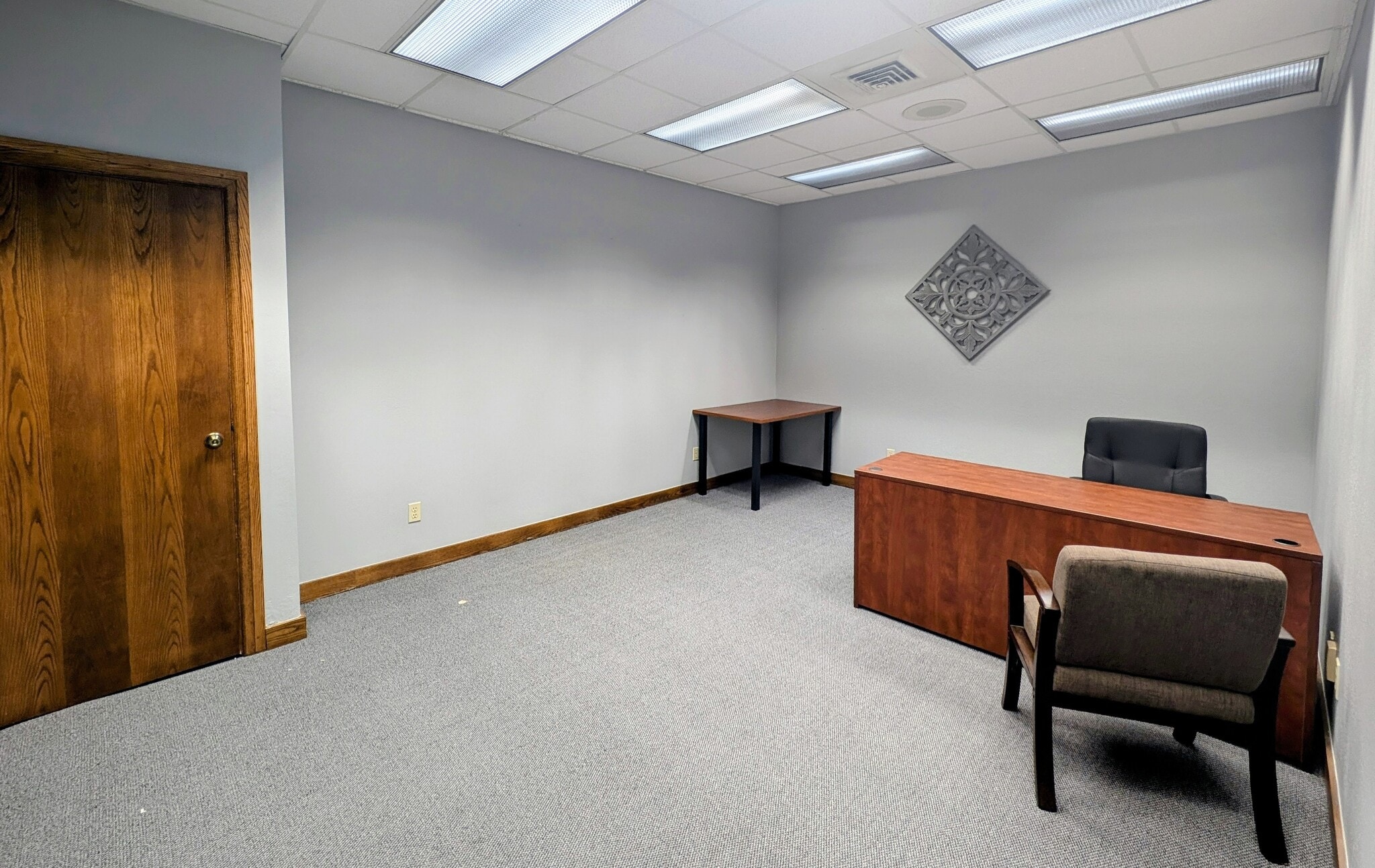 215 W Broadway St, Mount Pleasant, MI for lease Interior Photo- Image 1 of 4