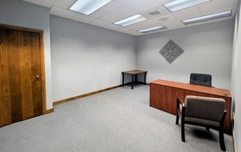 215 W Broadway St, Mount Pleasant, MI for lease Interior Photo- Image 1 of 4