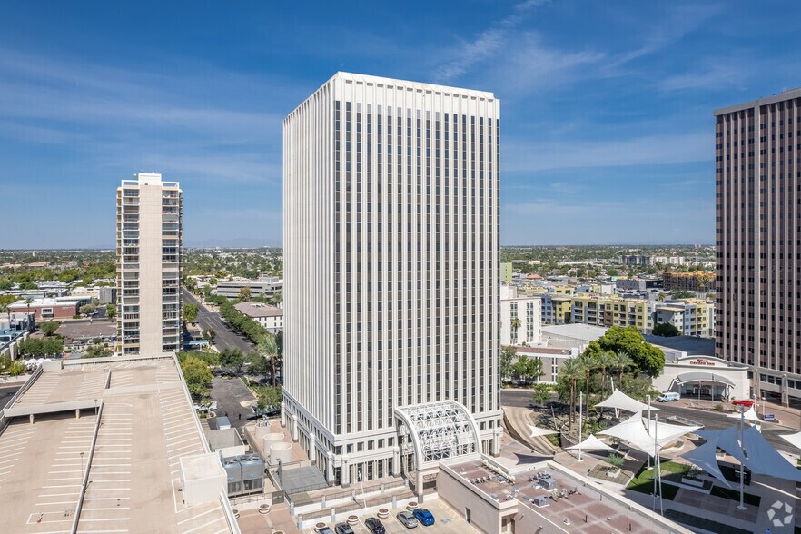 3838 N Central Ave, Phoenix, AZ à louer - Photo du bâtiment - Image 2 de 7