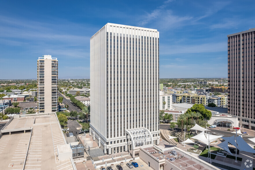 3838 N Central Ave, Phoenix, AZ à louer - Photo principale - Image 1 de 69