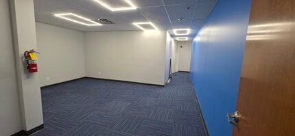 311 3rd Ave SE, Cedar Rapids, IA for lease Interior Photo- Image 2 of 2