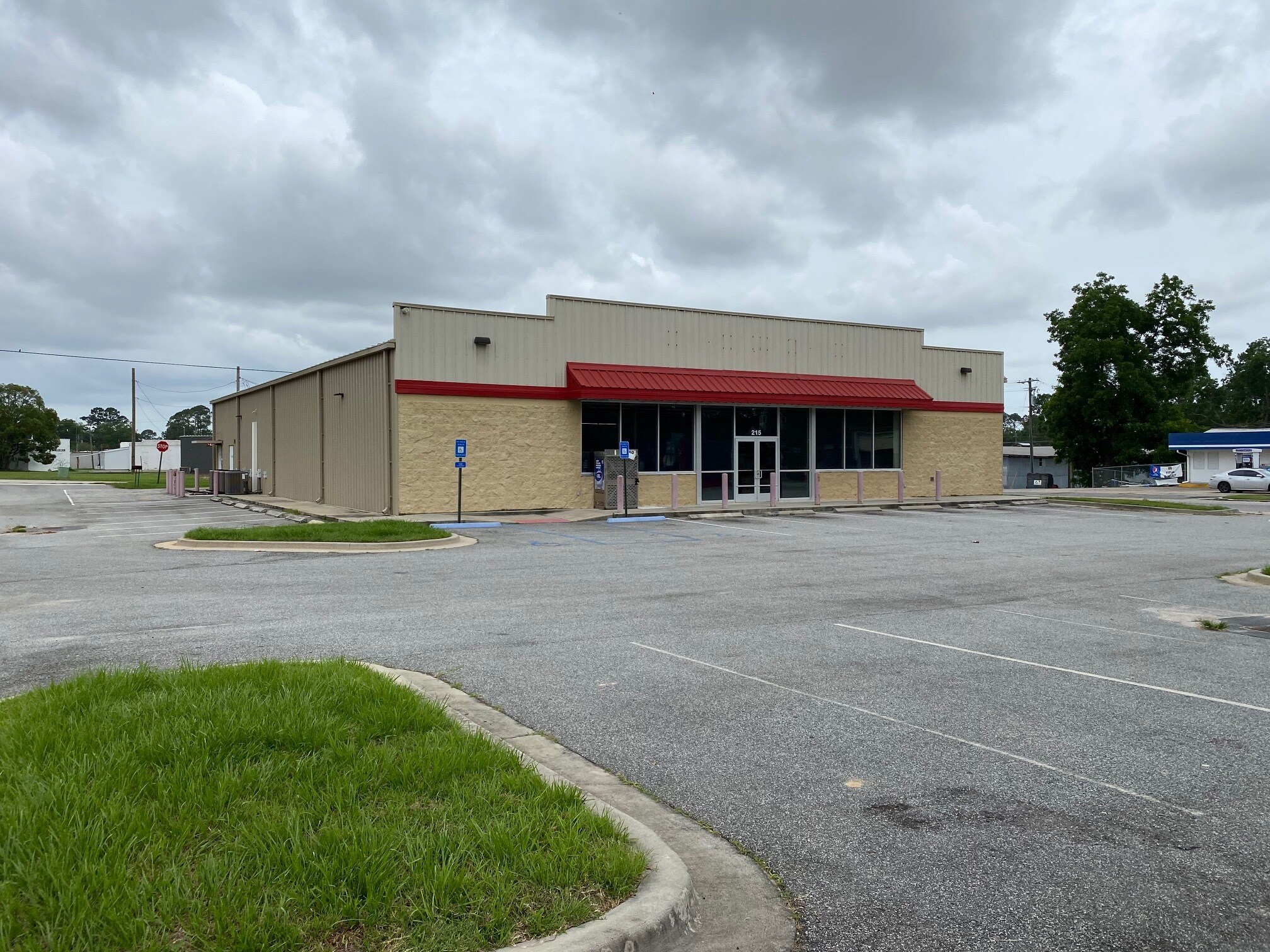 200 E Broad Ave, Doerun, GA for lease Building Photo- Image 1 of 1