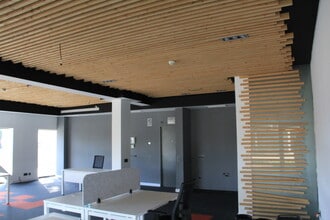 Calle Antonio Suárez, 10, Alcalá de Henares, Madrid for lease Interior Photo- Image 1 of 18