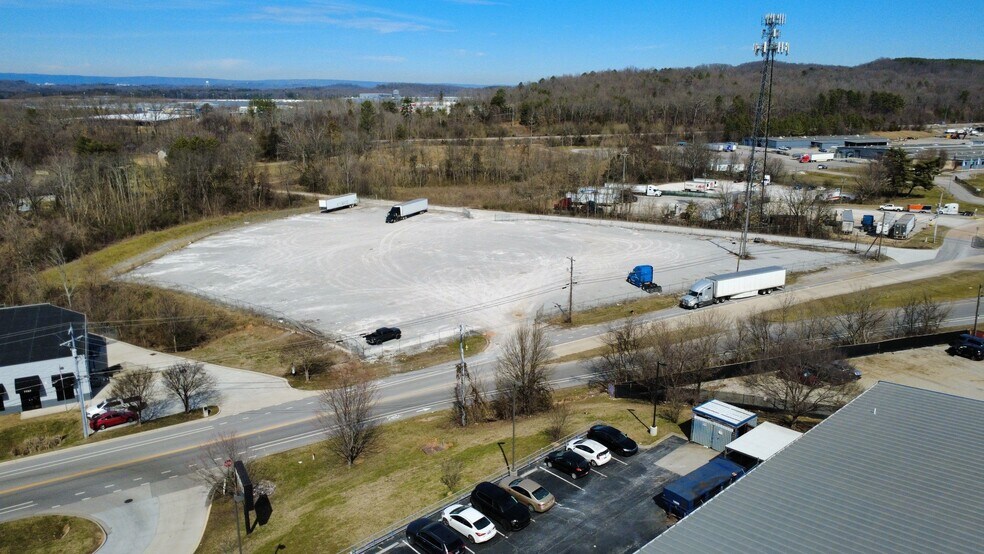 7737 Lee hwy, Chattanooga, TN à louer - Photo du bâtiment - Image 2 de 3