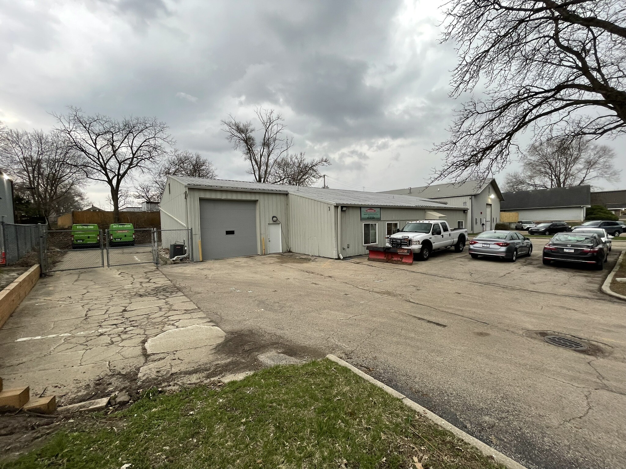955 Grace St, Elgin, IL for lease Primary Photo- Image 1 of 5