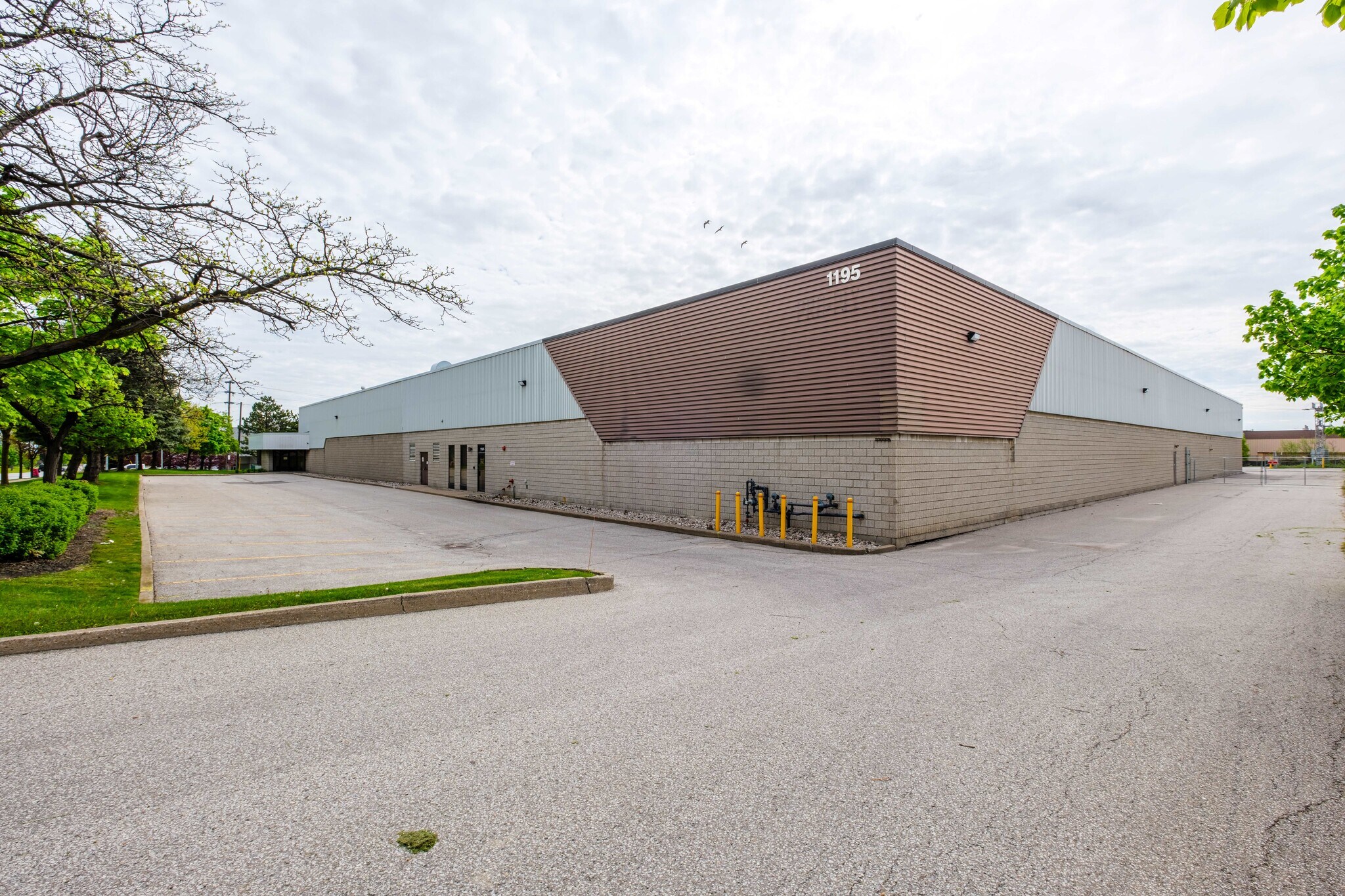 1195 Clark Blvd, Brampton, ON for sale Building Photo- Image 1 of 1