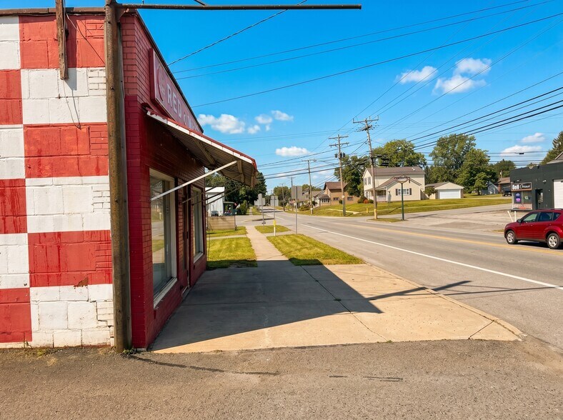 303 Main St, Shippenville, PA à vendre - Photo du bâtiment - Image 2 de 6