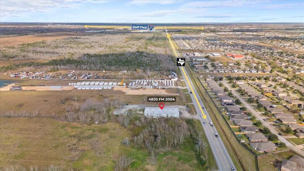 4820 FM 2004 Rd, Hitchcock, TX à vendre - Photo du bâtiment - Image 3 de 30