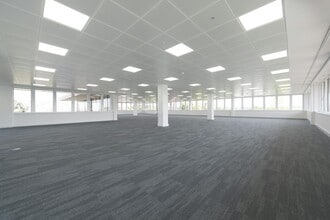 13 Colonial Way, Watford à louer Photo intérieure- Image 1 de 2