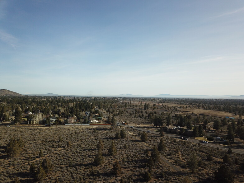 61105 Ferguson Rd, Bend, OR à vendre - Photo du b timent - Image 3 de 5