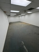 10055 Belknap Rd, Sugar Land, TX à louer Photo intérieure- Image 2 de 4