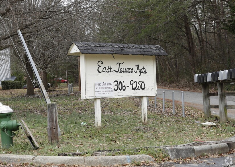 100 E Terrace Dr, Easley, SC for sale - Building Photo - Image 2 of 14