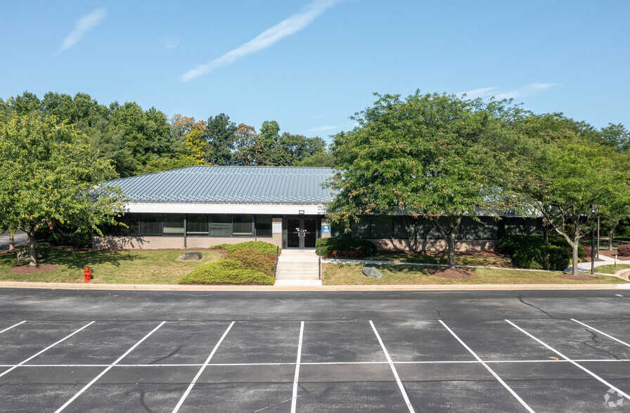 7102 Ambassador Rd, Windsor Mill, MD for lease - Building Photo - Image 1 of 9