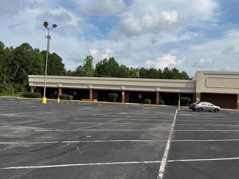 1002-1012 E Main St, Cherryville, NC for lease - Building Photo - Image 3 of 3